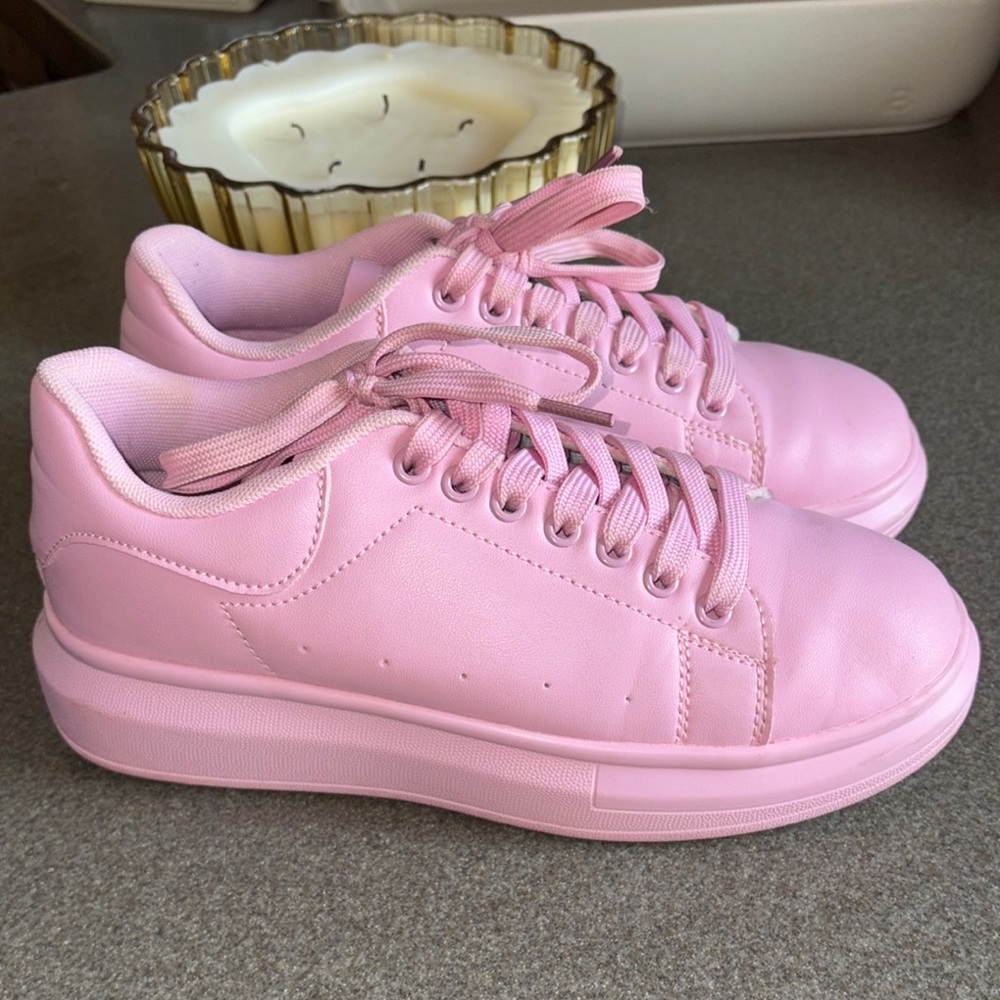 Pink Women's Sneakers Berness brand
